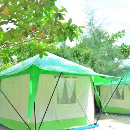 Koh Ngai Camping Hotel Exterior foto