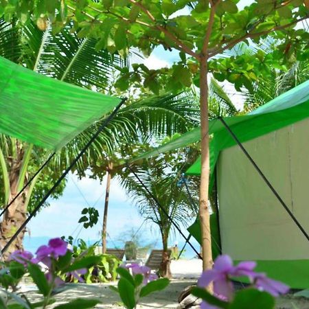 Koh Ngai Camping Hotel Exterior foto