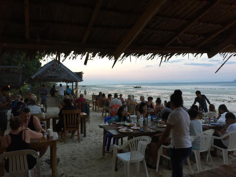 Koh Ngai Camping Hotel Exterior foto